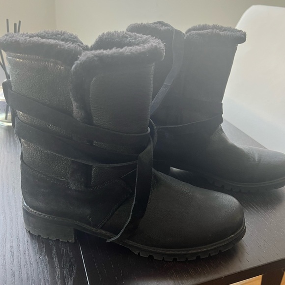 Stuart Weitzman boot - Picture 3 of 4